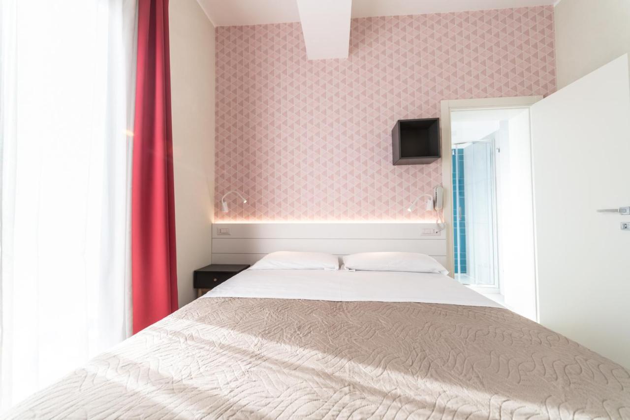 Hotel Kiss ริชโชเน ภายนอก รูปภาพ